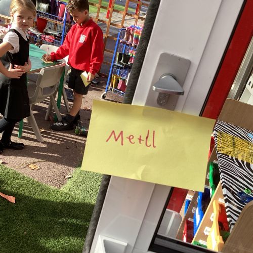 Term 2 - Week 1 - Materials hunt in Science